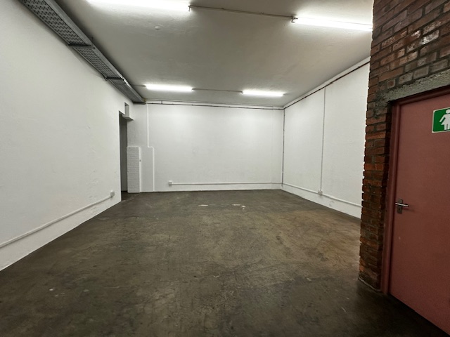 To Let Commercial Property for Rent in Maitland Western Cape